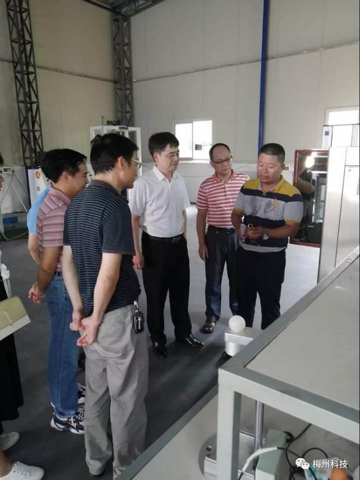 梅州市科技局到兴宁市开展科技创新工作调研